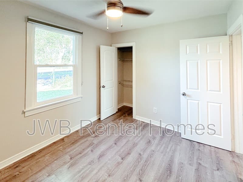 Jacksonville House: 3015 Southside Blvd