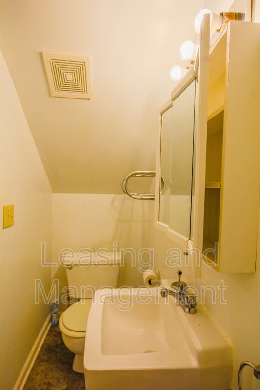Charleston Condo: 7 Bee Street