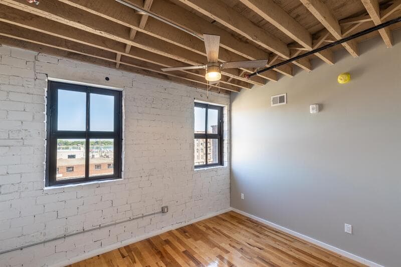 Burlington Condo: 116 N. 4th St. #313
