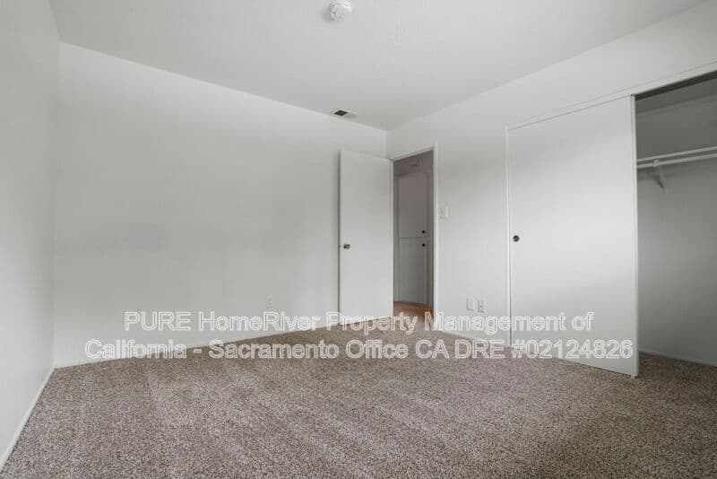 Sacramento House: 8811 Salmon Falls Dr.