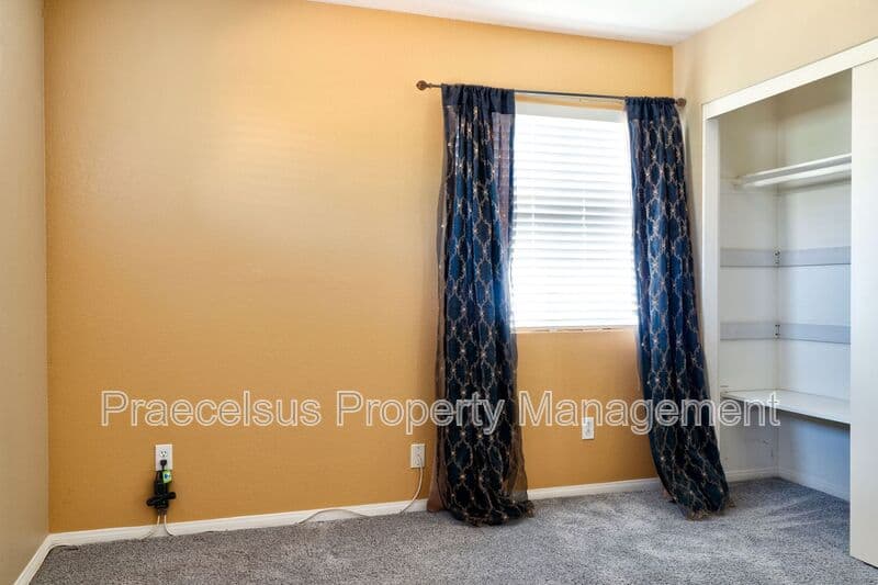 Chula Vista House: 978 Norella St