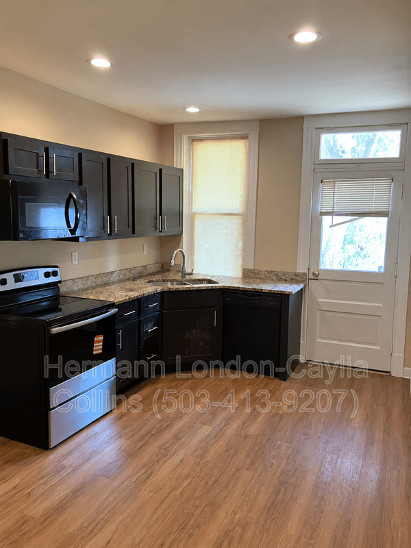 St. Louis House: 4504 South Grand Boulevard