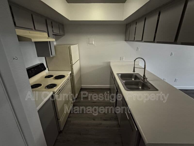 Tempe Apartment: 905 S Dorsey Lane