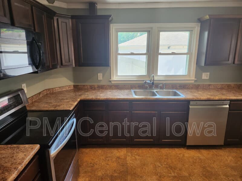 Des Moines House: 1234 Herold Avenue