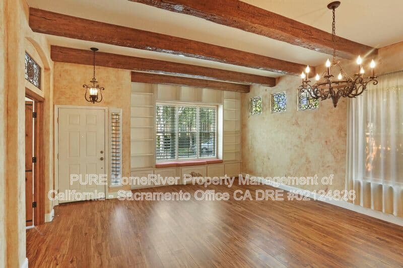 Gold River House: 12020 Gold Pointe Lane