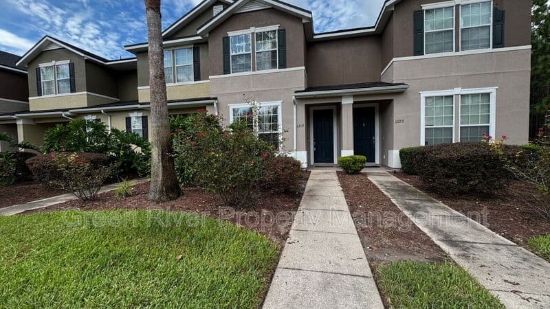 Orange Park House: 4220 Plantation Oaks Blvd