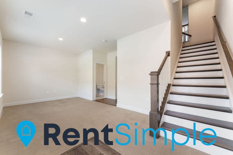 Manassas Townhome: 10520 Ratcliffe Trail