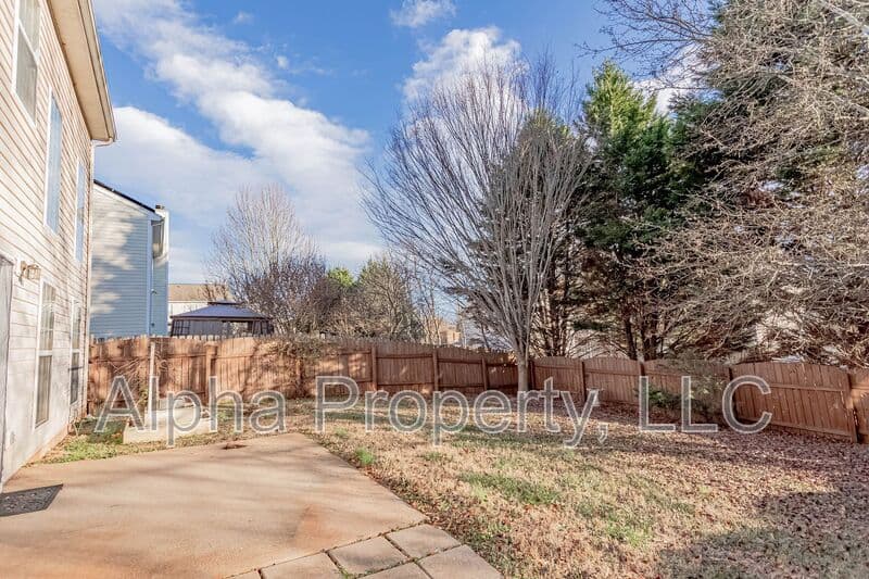 Greenville House: 7 Box Tree Way