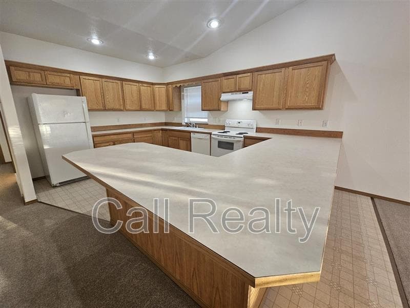 Airway Heights Condo: 823 S Russell St