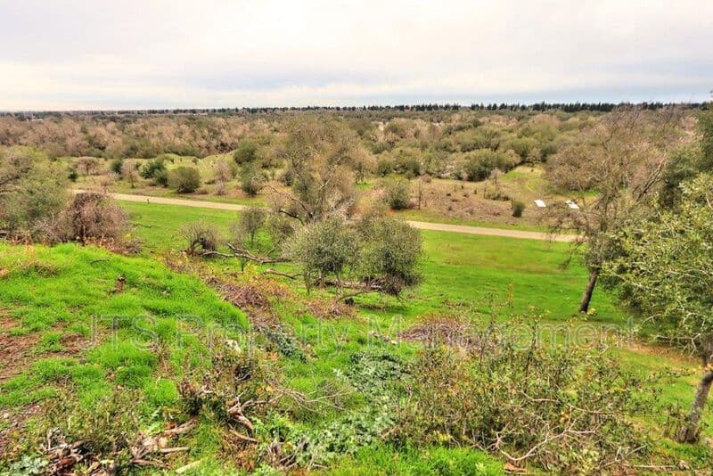 Fair Oaks House: 8520 Emperor Drive