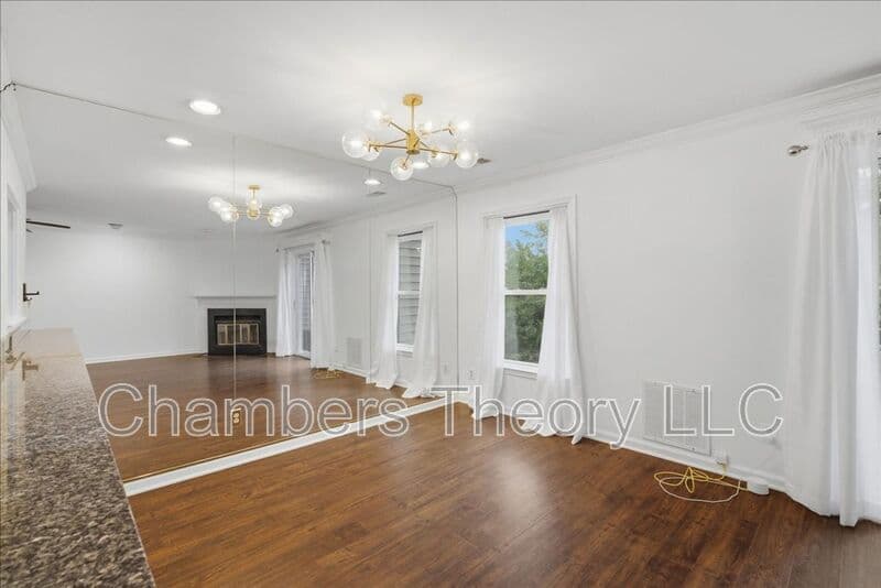 Arlington Condo: 2101 N Rolfe St