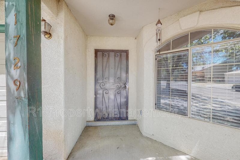 Rio Rancho House: 1729 Chamisa Road Northeast