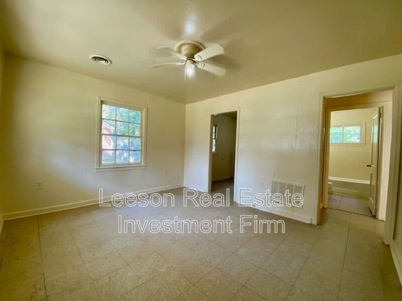 SHREVEPORT House: 3020 Conmar St.