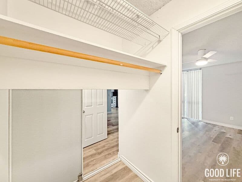 San Diego Condo: 6930 Hyde Park Drive