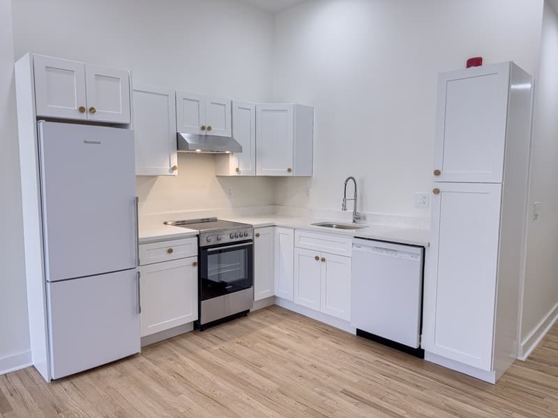 Philadelphia Condo: 2013 Green St - 2FL
