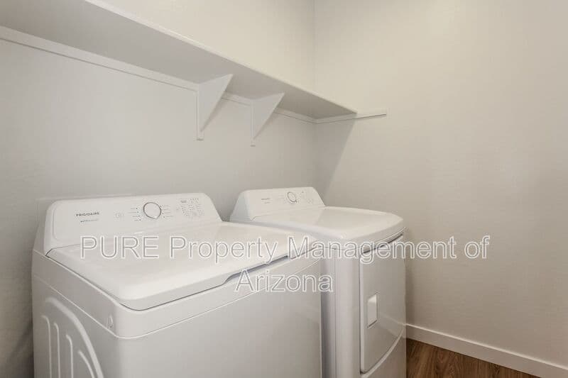 Phoenix House: 9524 W Flower St