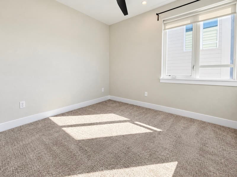 Englewood Townhome: 3535 S Emerson St.