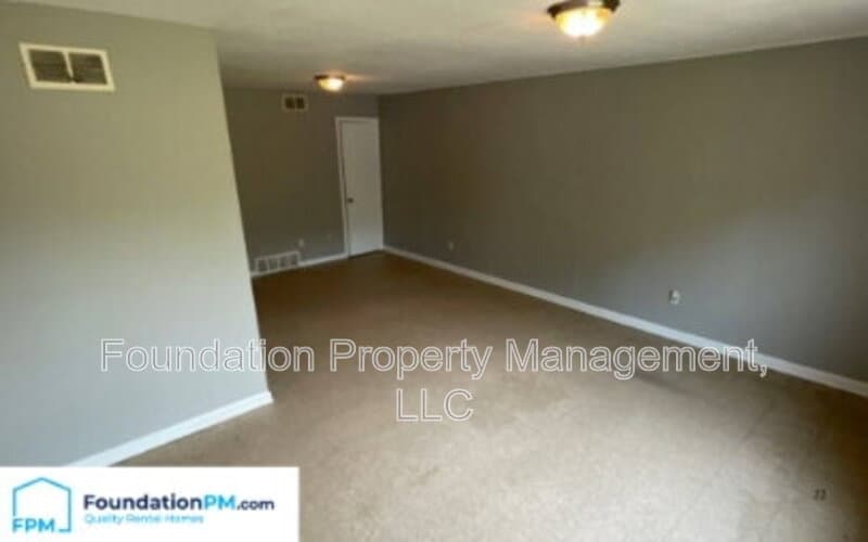 Memphis Condo: 3220 Ashwood Street
