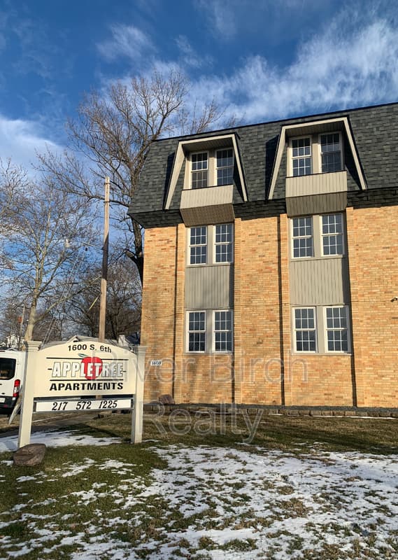 Springfield Condo: 1600 South 6th Street - 2