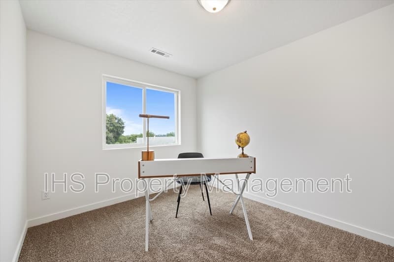 Kennewick House: 1148 N Yost St.