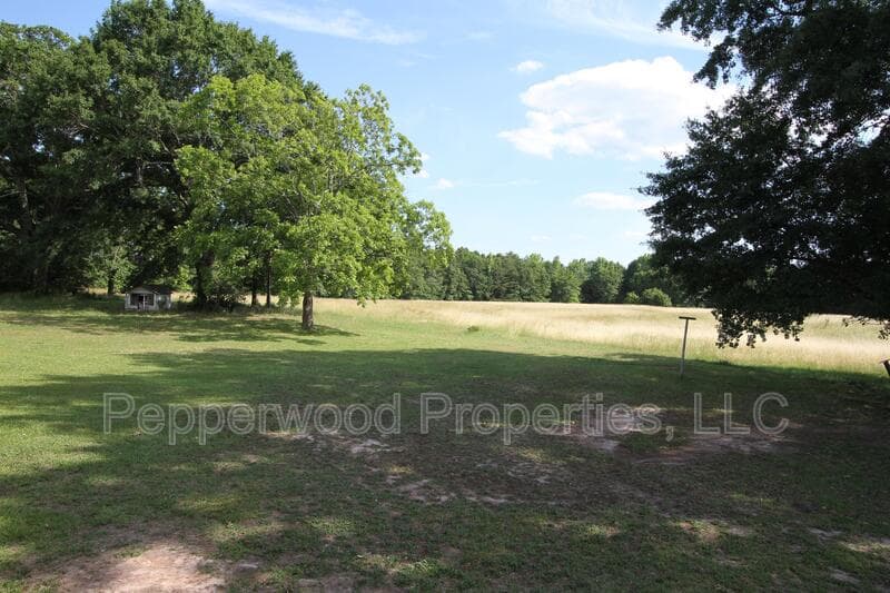 Pauline House: 5408 South Carolina HWY 215