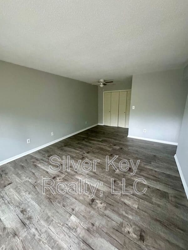 Athens House: 311 Sunset Drive
