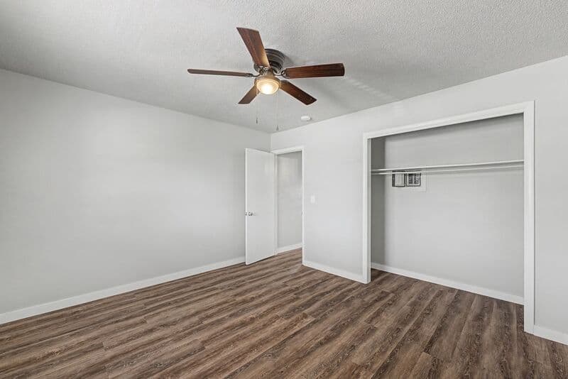 Rogers Condo: 1305 W New Hope Rd