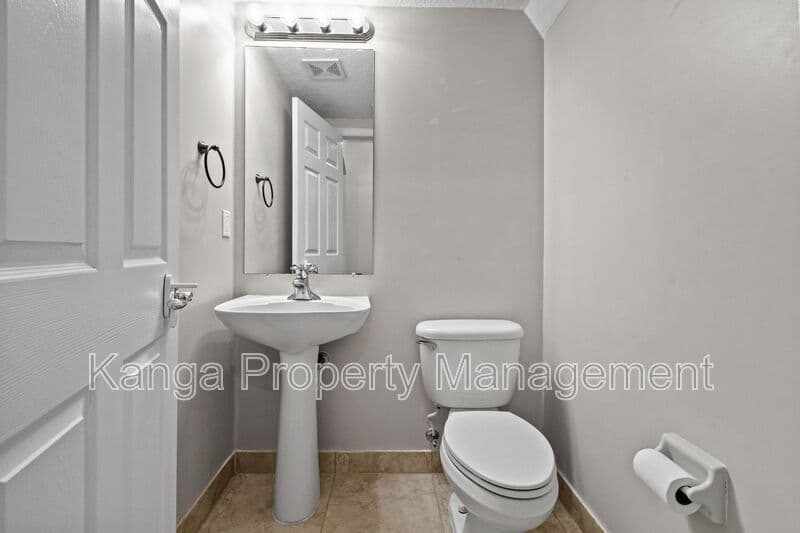 West Palm Beach Condo: 2912 Hidden Hills