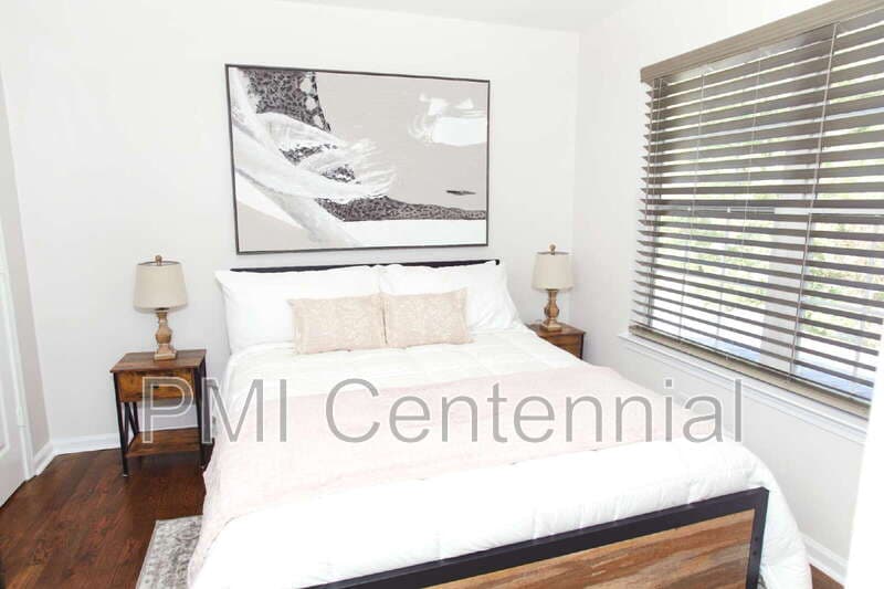 Johns Creek House: 220 Preston Oaks Dr