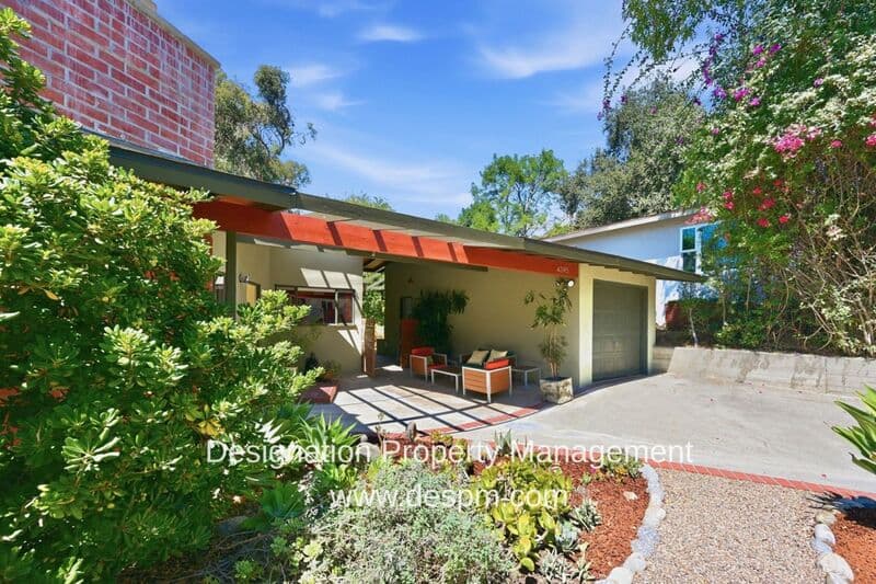 Altadena House: 4395 El Prieto