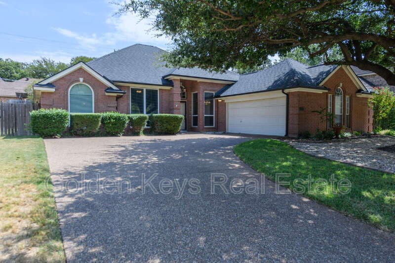 Hurst House: 3120 Steve Dr