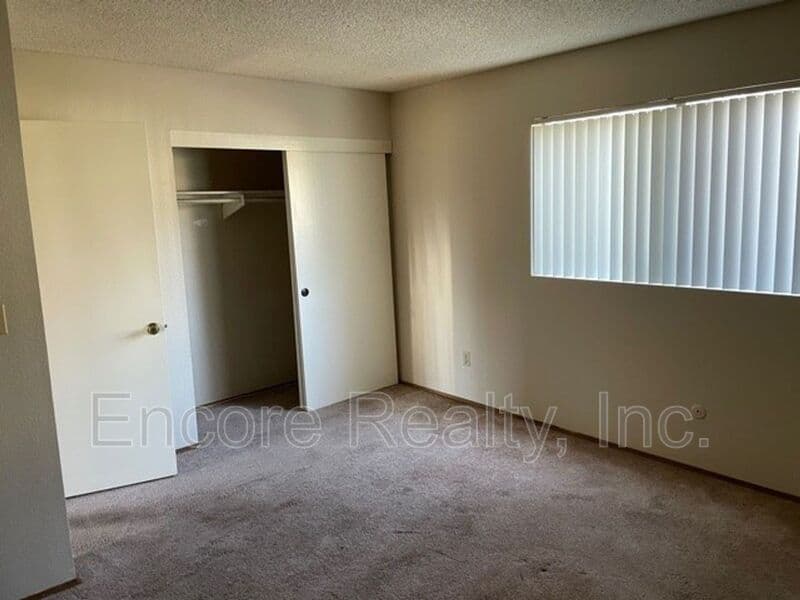 Chula Vista Condo: 616 Oaklawn Avenue