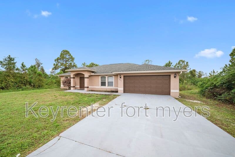 Lehigh Acres House: 2813 34th St W