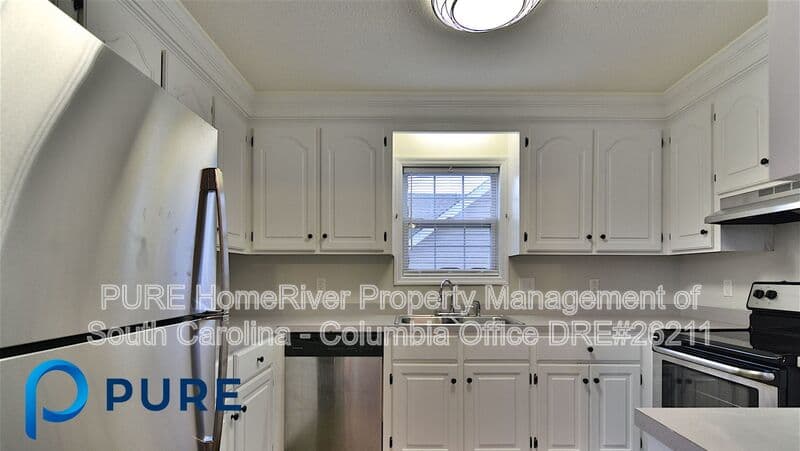 Lexington House: 309 Louisa Ln