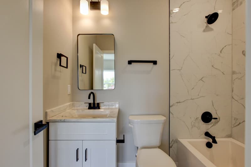 Guthrie House: 230 3rd Street