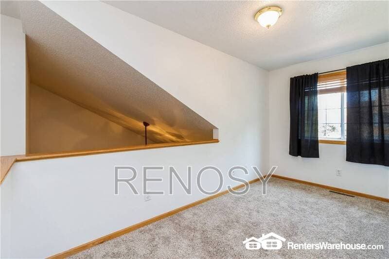 Des Moines Townhome: 3701 Brook Ridge Ct