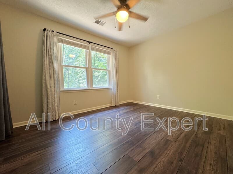 Roswell House: 11820 Highland Colony Drive