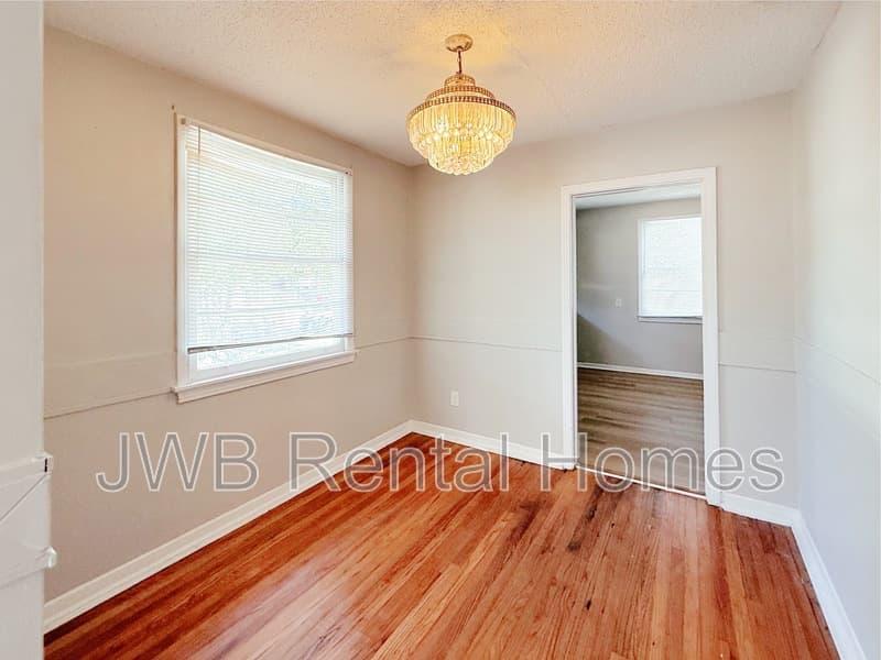 Jacksonville House: 2604 Lowell Ave
