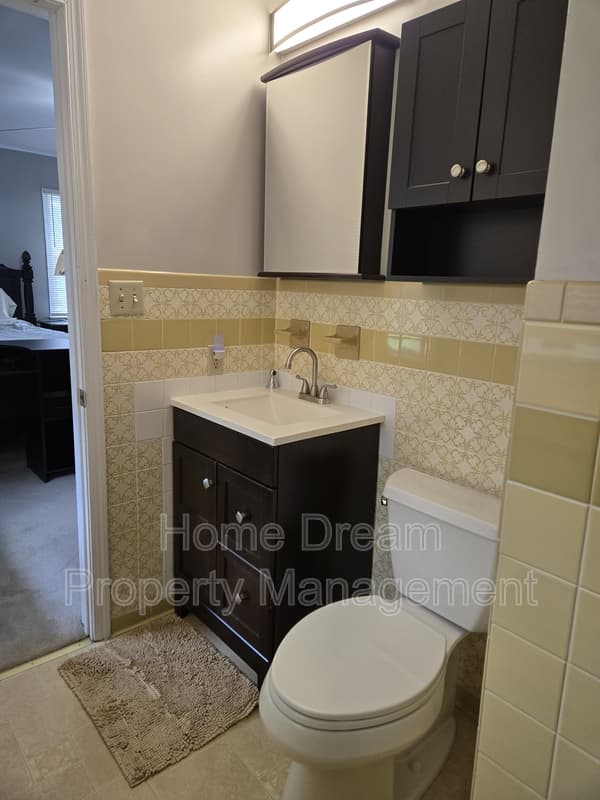Fredericksburg House: 1401 Bragg Road A1