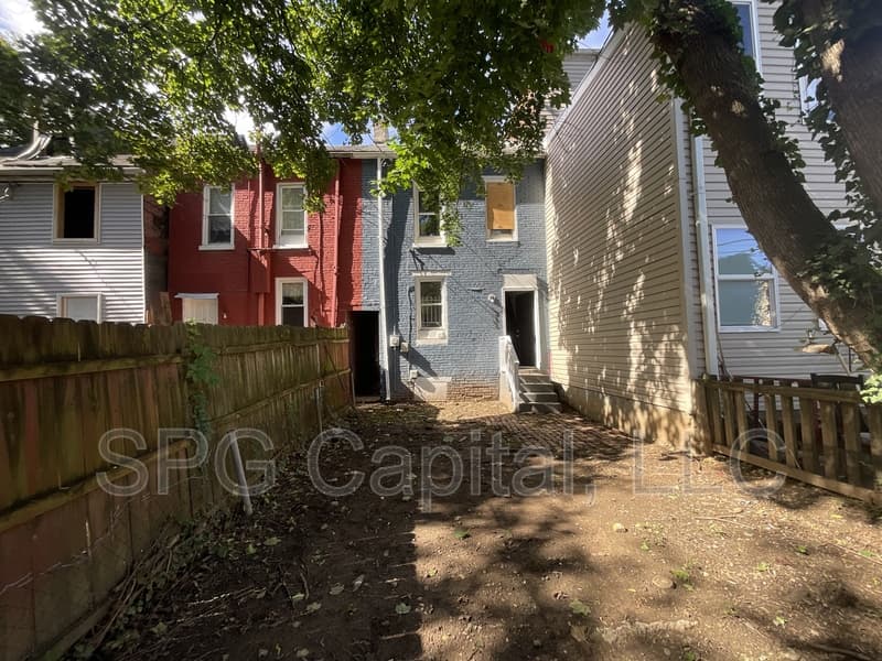 York House: 313 South Penn Street