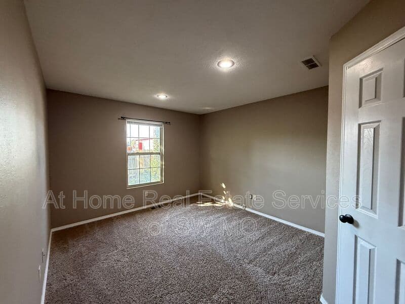 Springfield House: 1740 South Ave