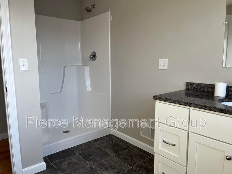 Manchester Townhome: 6-21 Clarendon Way