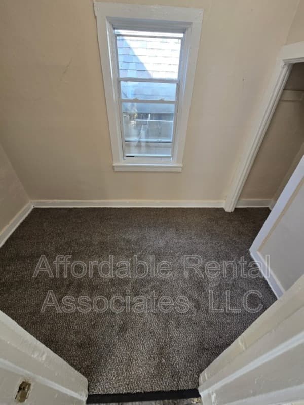 Milwaukee Condo: 1643 S 7th ST