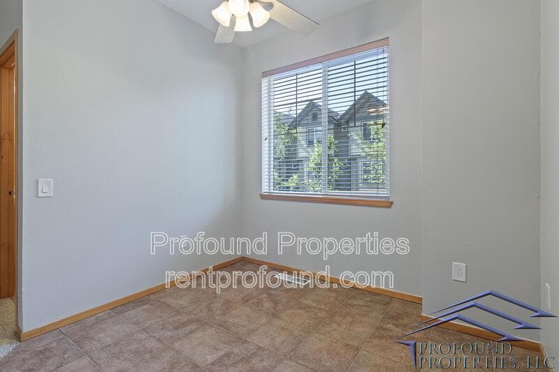 Beaverton Condo: 627 SW Dillan Drive