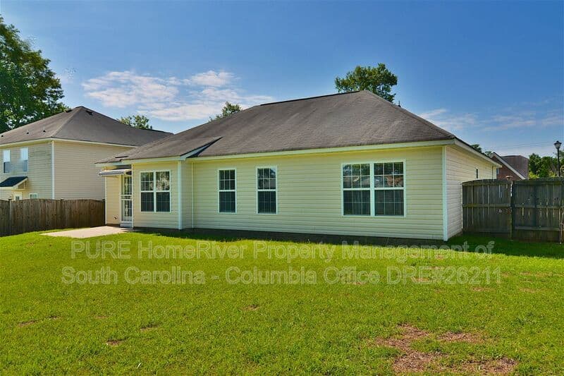 Hopkins House: 129 Alexander Pointe Dr