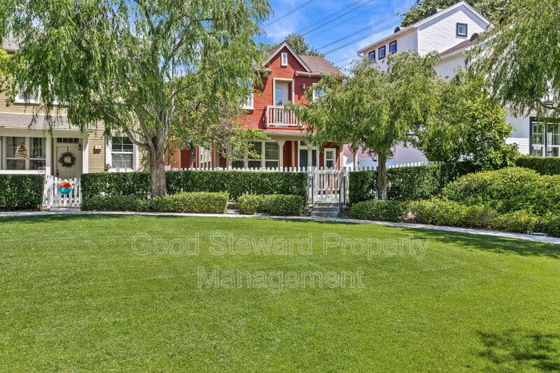 Ladera Ranch House: 6 Lindenwood Farm