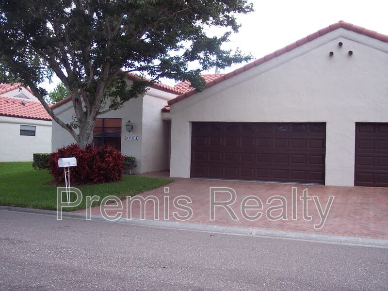 Pinellas Park Condo: 8711 40th Way N 83