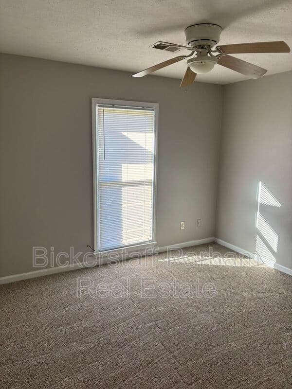 Columbus House: 4925 Foxfire Drive