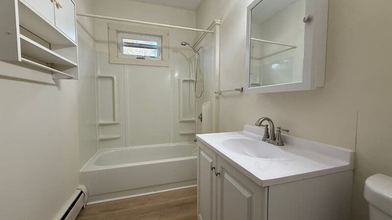Springfield Condo: 680 Carew St