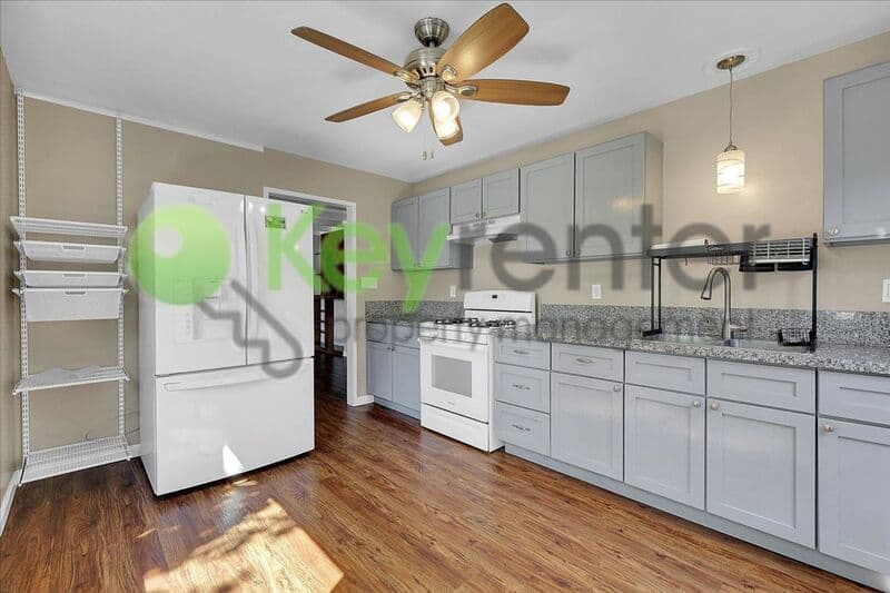 Sacramento House: 2169 Perkins Way